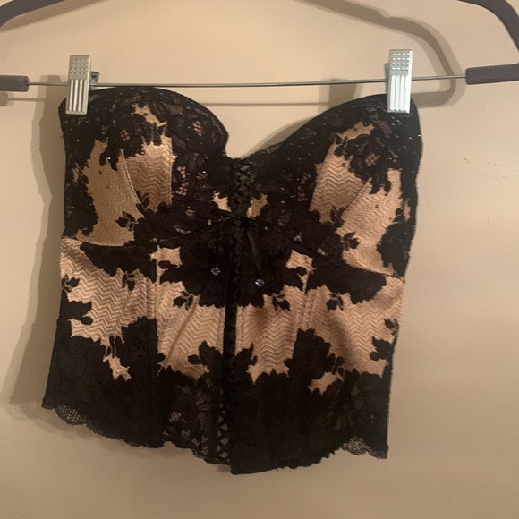 Agent provocateur black lace bra + matching garter belt 36C LINGERIE BUNDLE - Picture 11 of 16